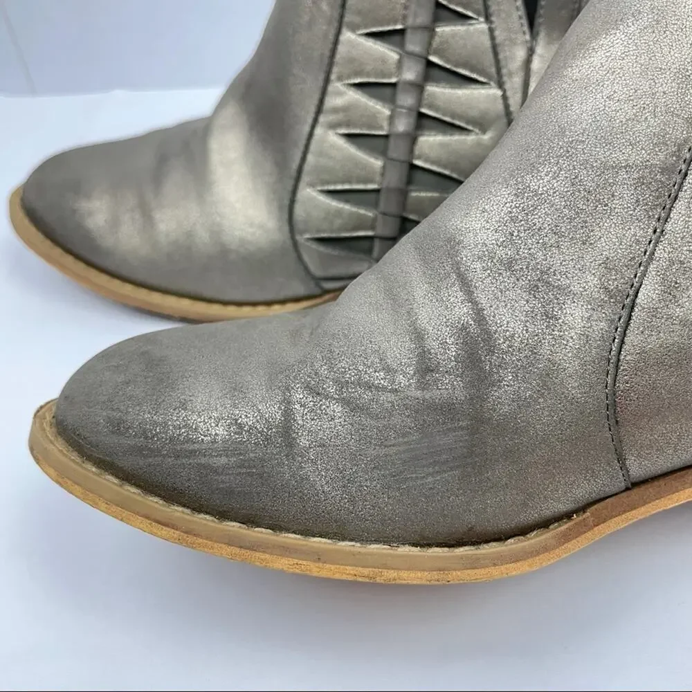 Tucker + Tate | Girls Youth Tinsley Metallic Pewter Zipper Ankle Booties